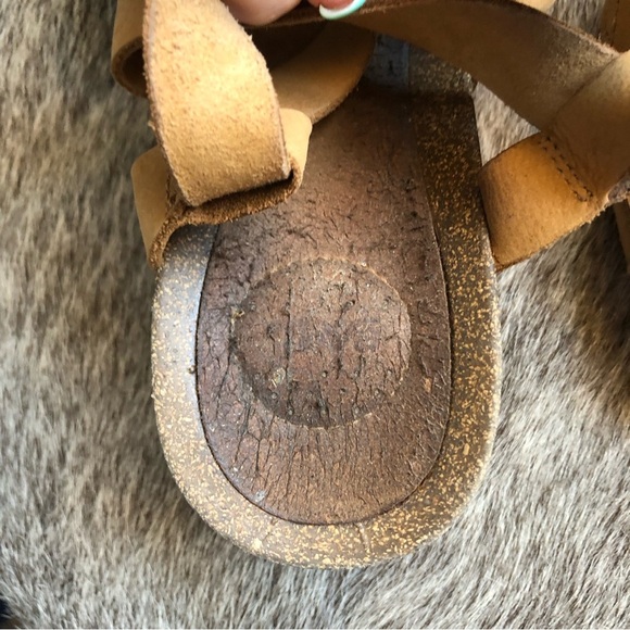 TEVA Mahonia strappy wedge cross strap sandal nubuck leather in camel color 8 - Picture 5 of 8